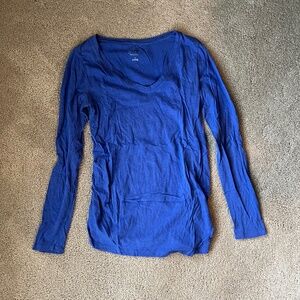 Ingrid & Isabel Maternity Long Sleeve V-Neck T-Shirt Blue Purple Size S